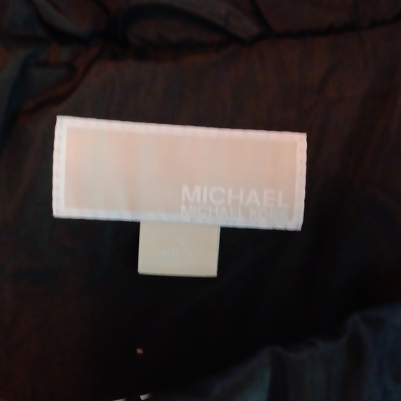 Michael Kors women's Faux-Fur-Trim Hooded puffer coat. Black Size XL - Picture 7 of 7